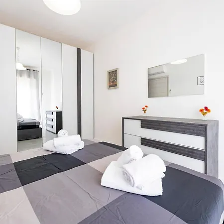 Guesthost - Lovely Flat - Steps From The Sea! * Montesilvano Marina