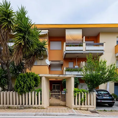 Apartament Guesthost - Lovely Flat - Steps From The Sea! Montesilvano Marina